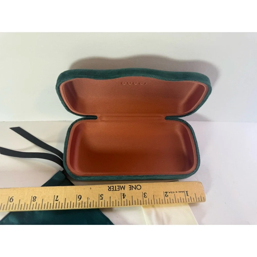 GUCCI Velvet Clamshell Storage Case Sunglasses Eyeglasses Hard Case Green